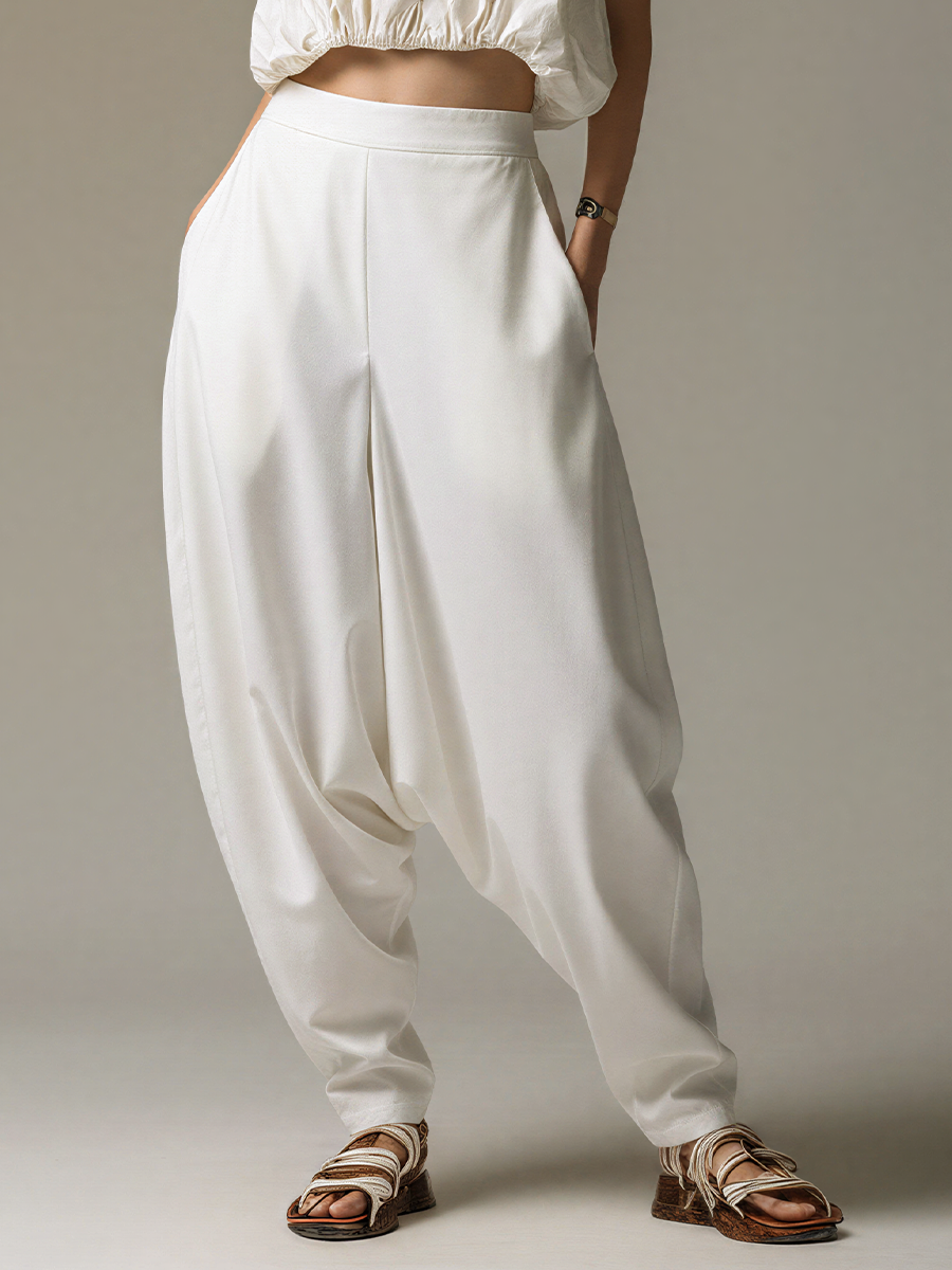 Women’s White Halter Neck Cropped Top & Drop-Crotch Harem Pants Two-Piece Set MDZ2291E8T