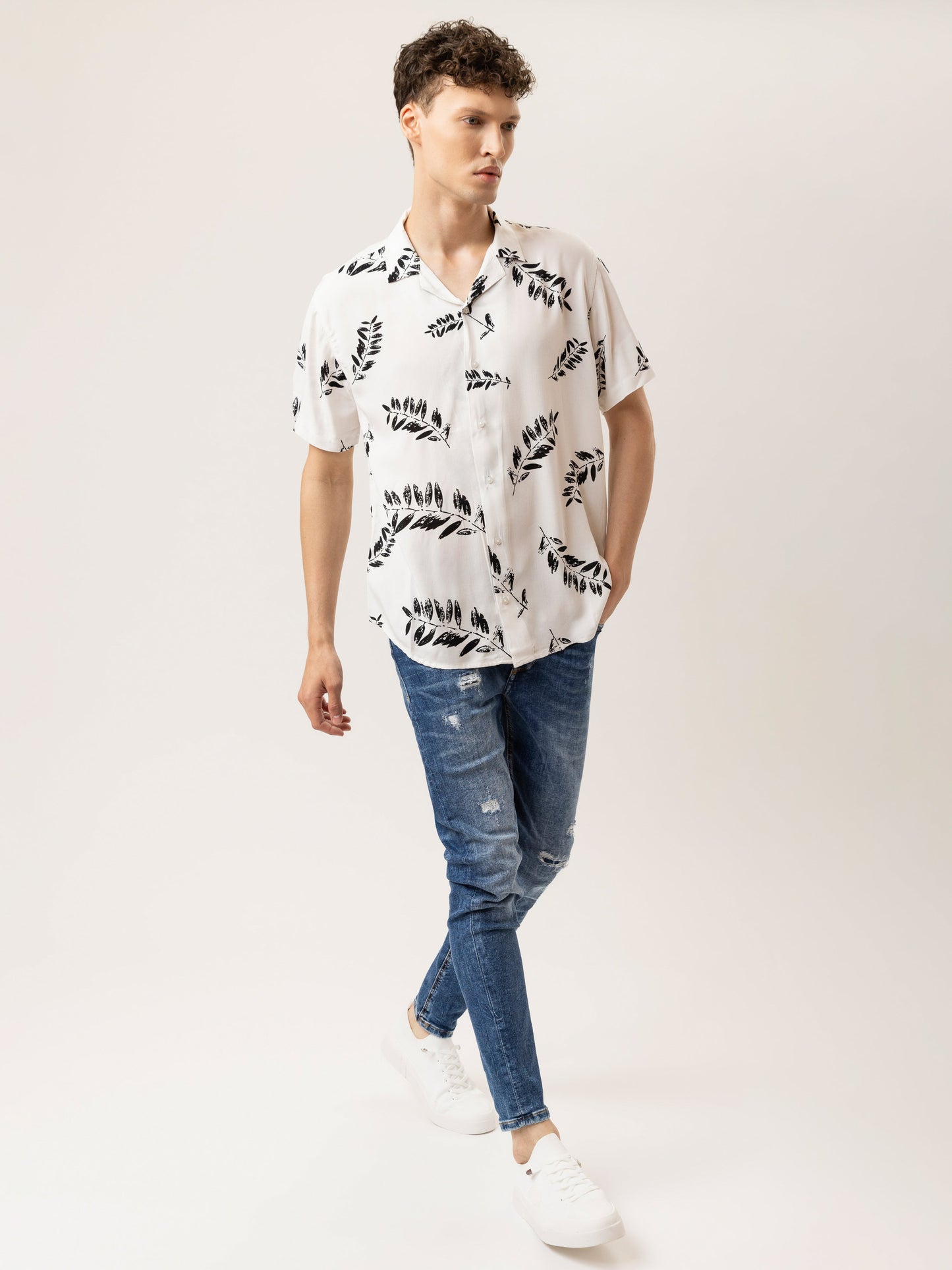 FASHION JEANS