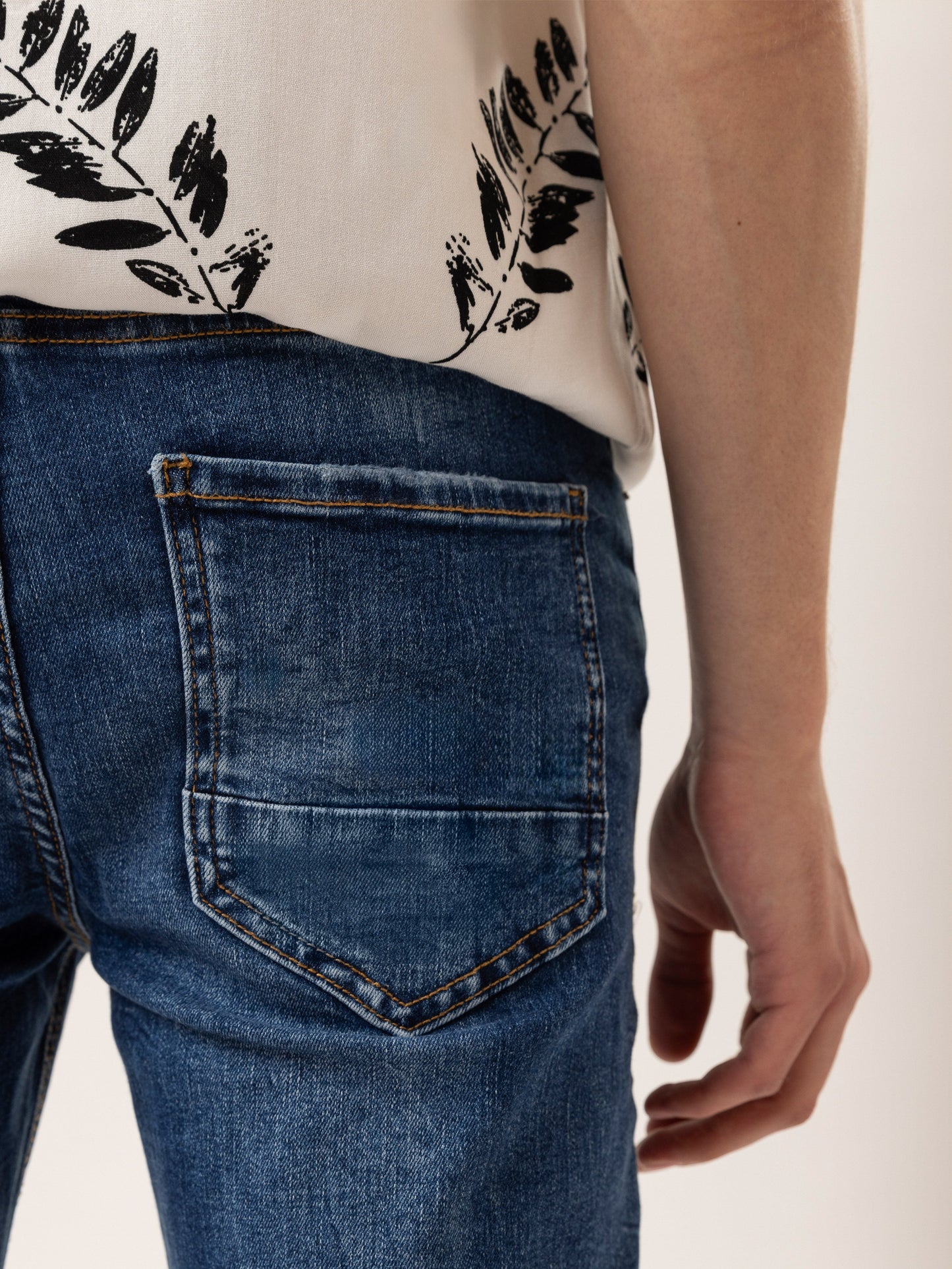 FASHION JEANS