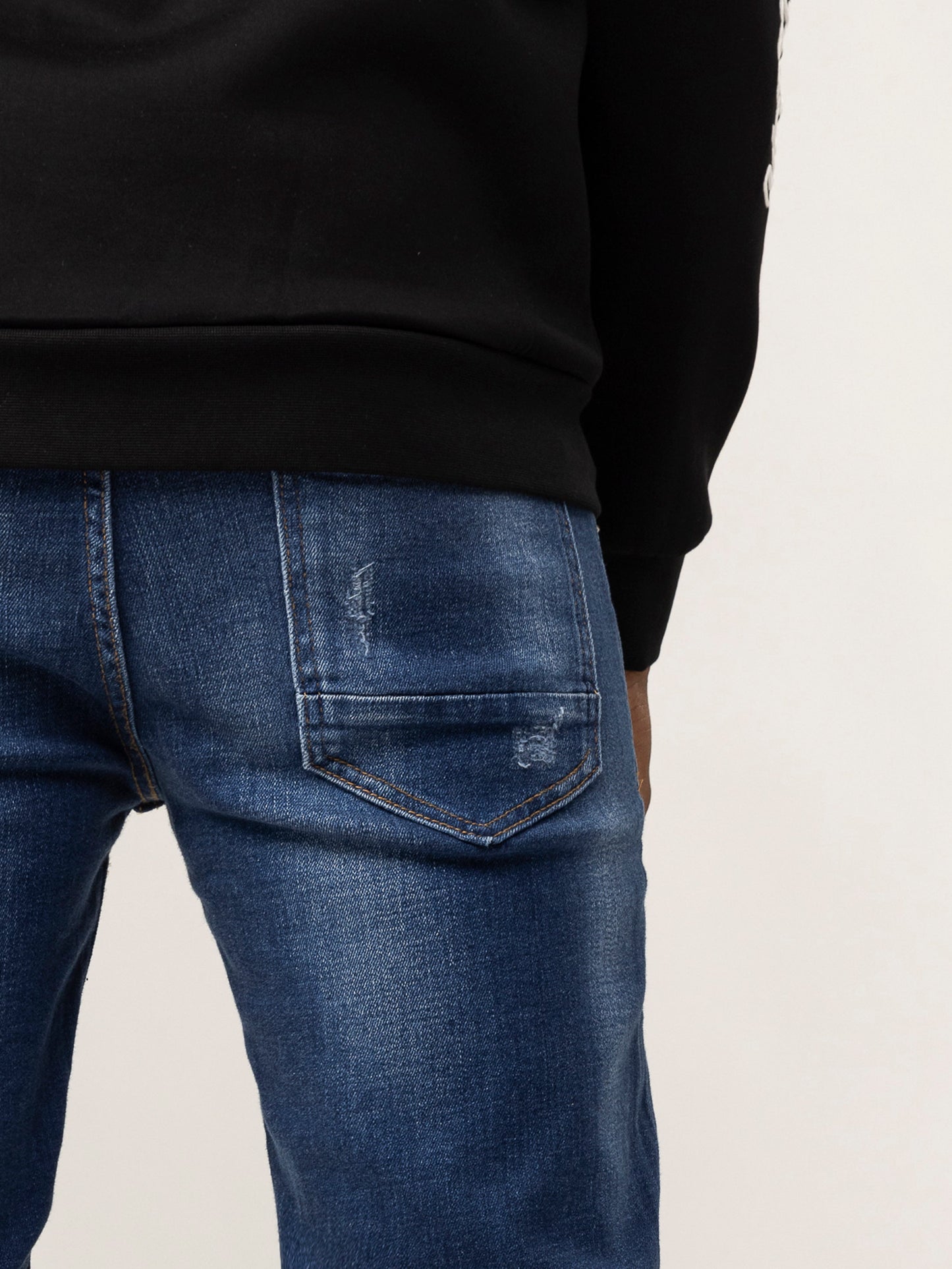 SLIM FIT JEANS