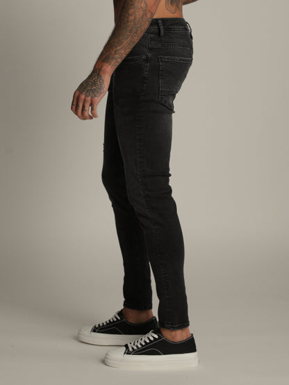FASHION JEANS