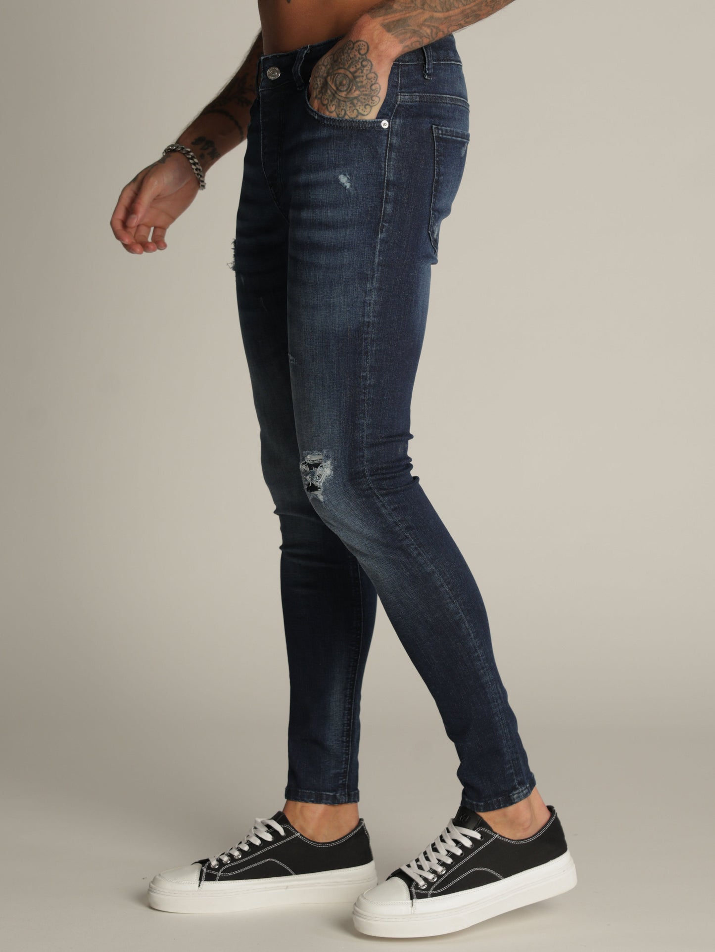 FASHION JEANS