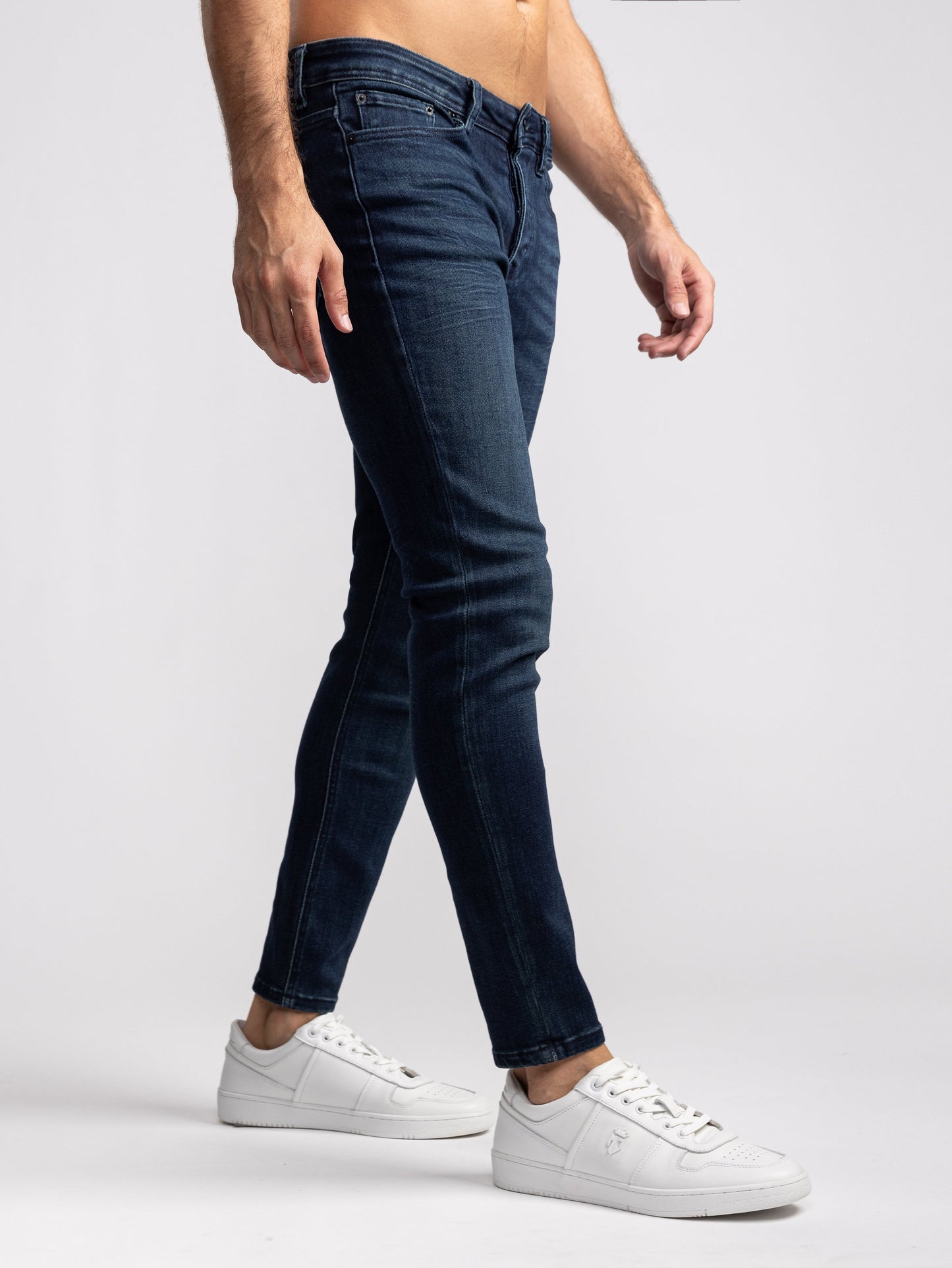 BASIC JEANS
