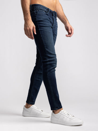 BASIC JEANS
