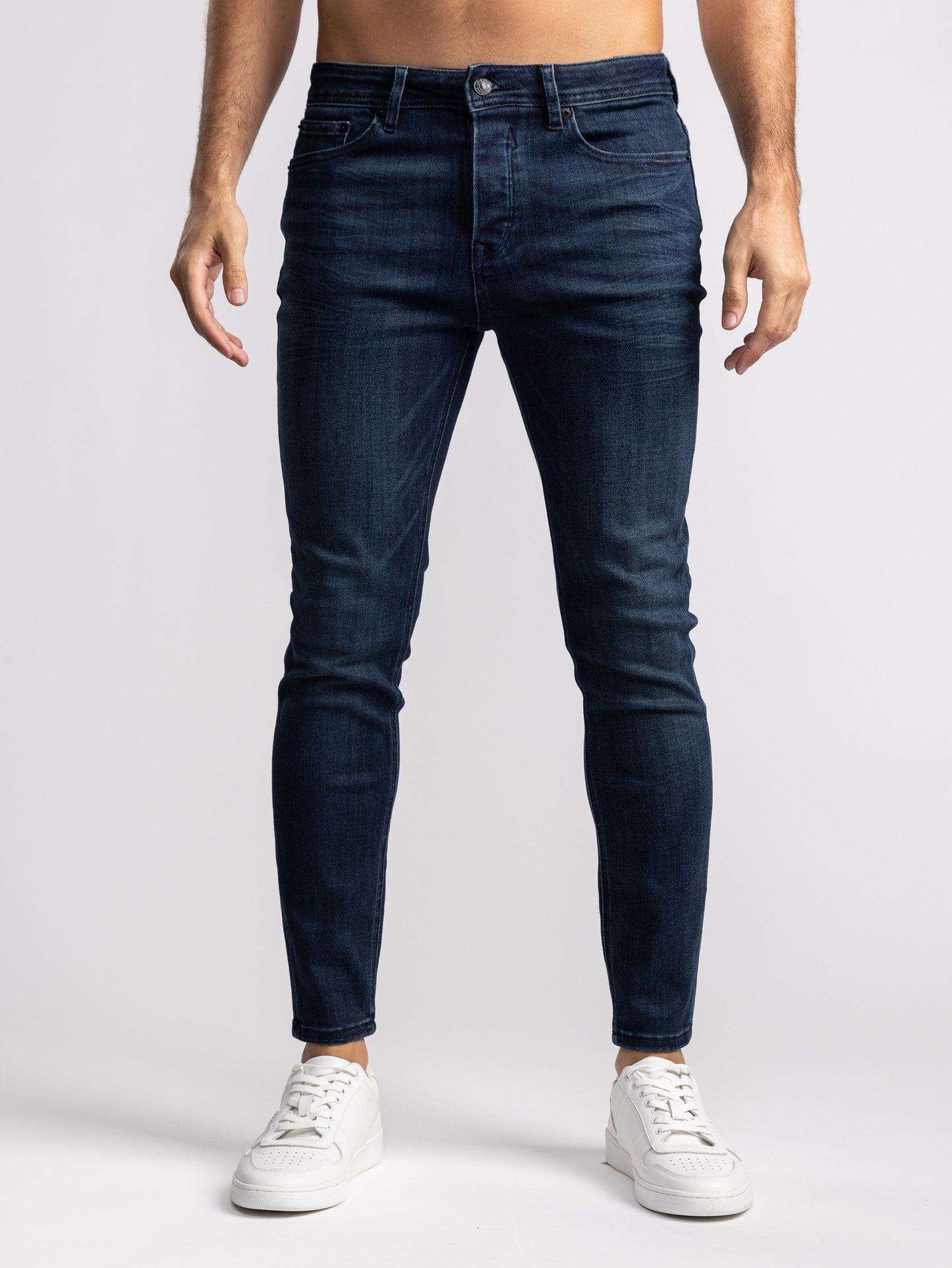 BASIC JEANS