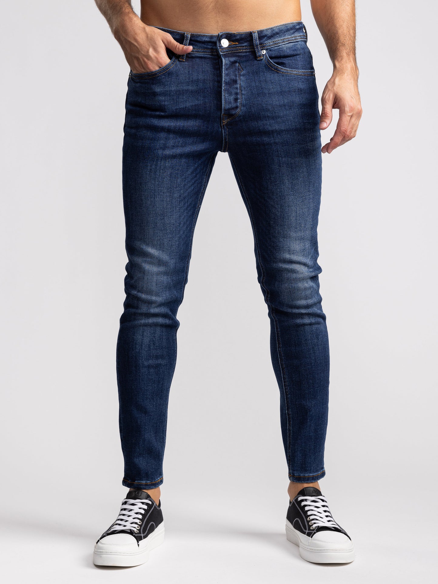 BASIC JEANS