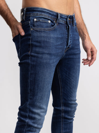 BASIC JEANS
