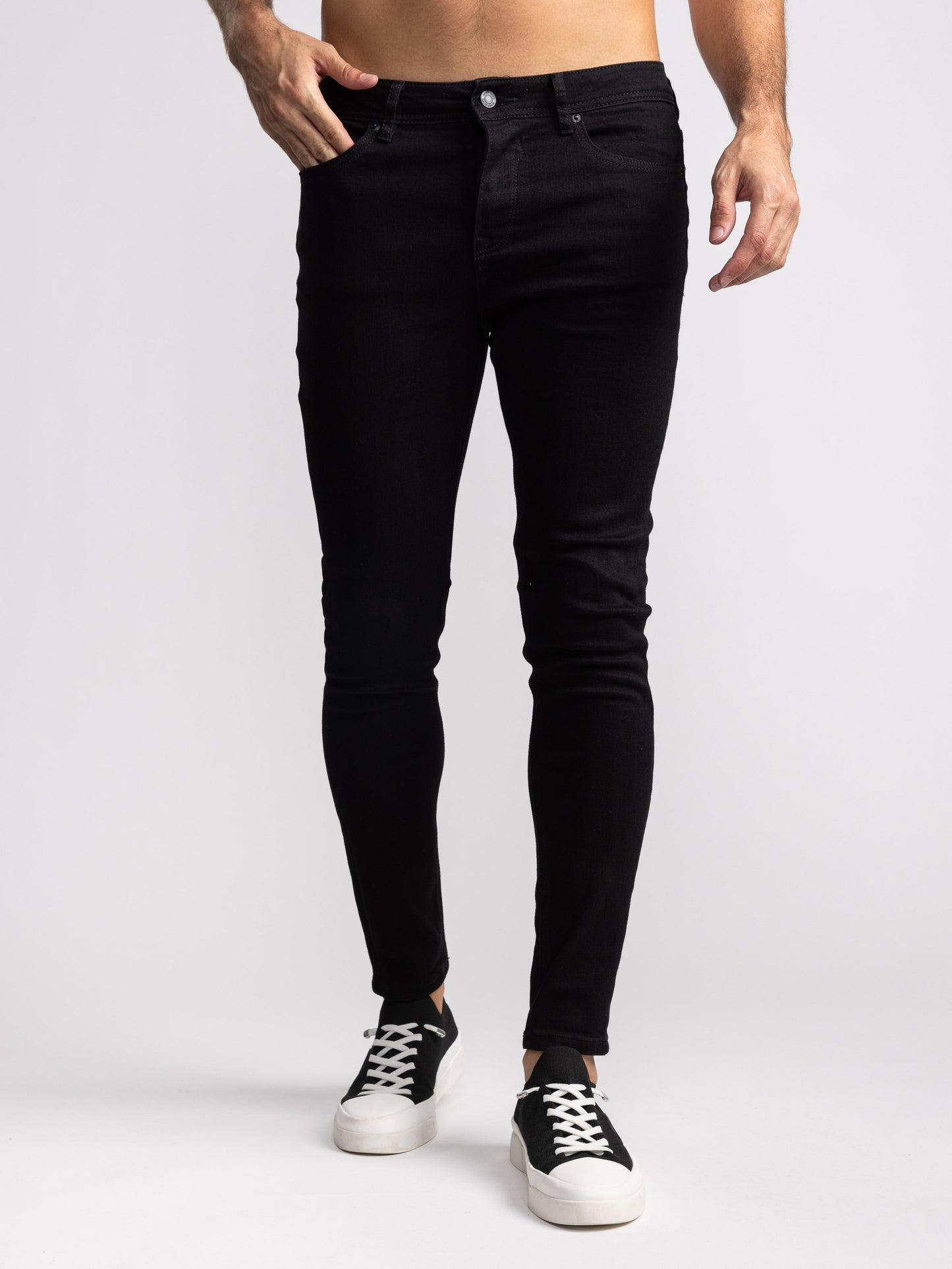 BASIC JEANS