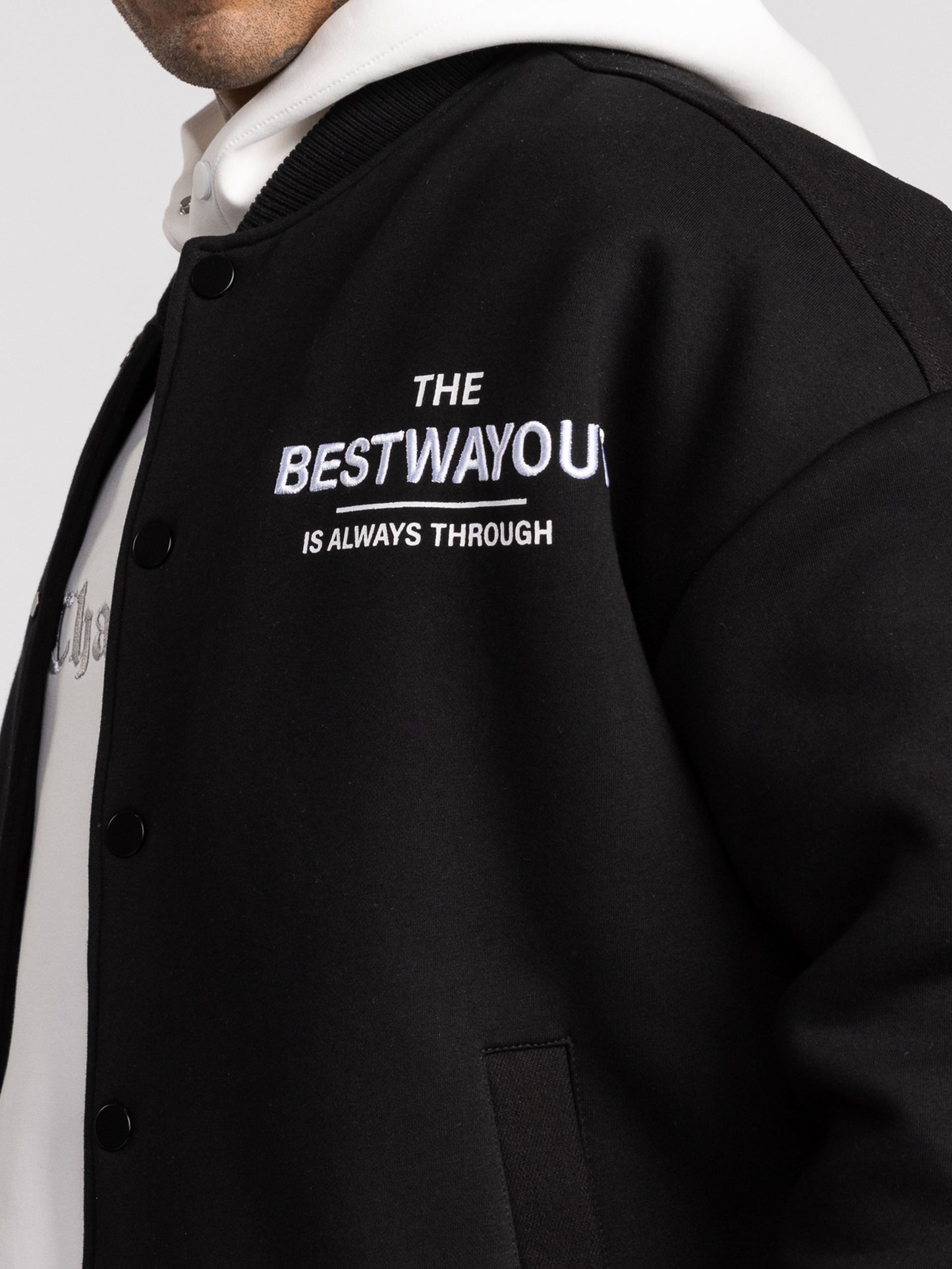 BOMBER JACKET