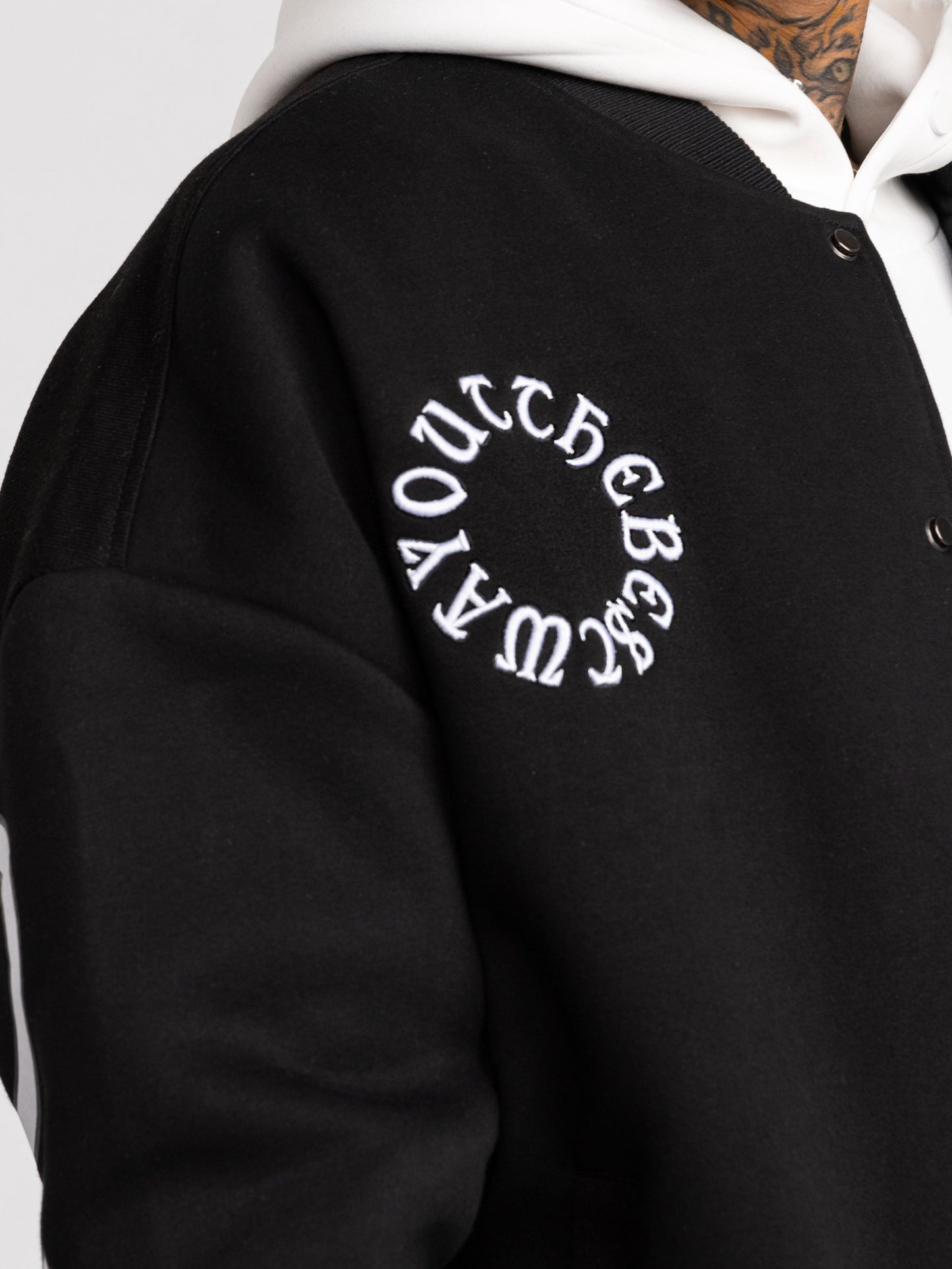 BOMBER JACKET