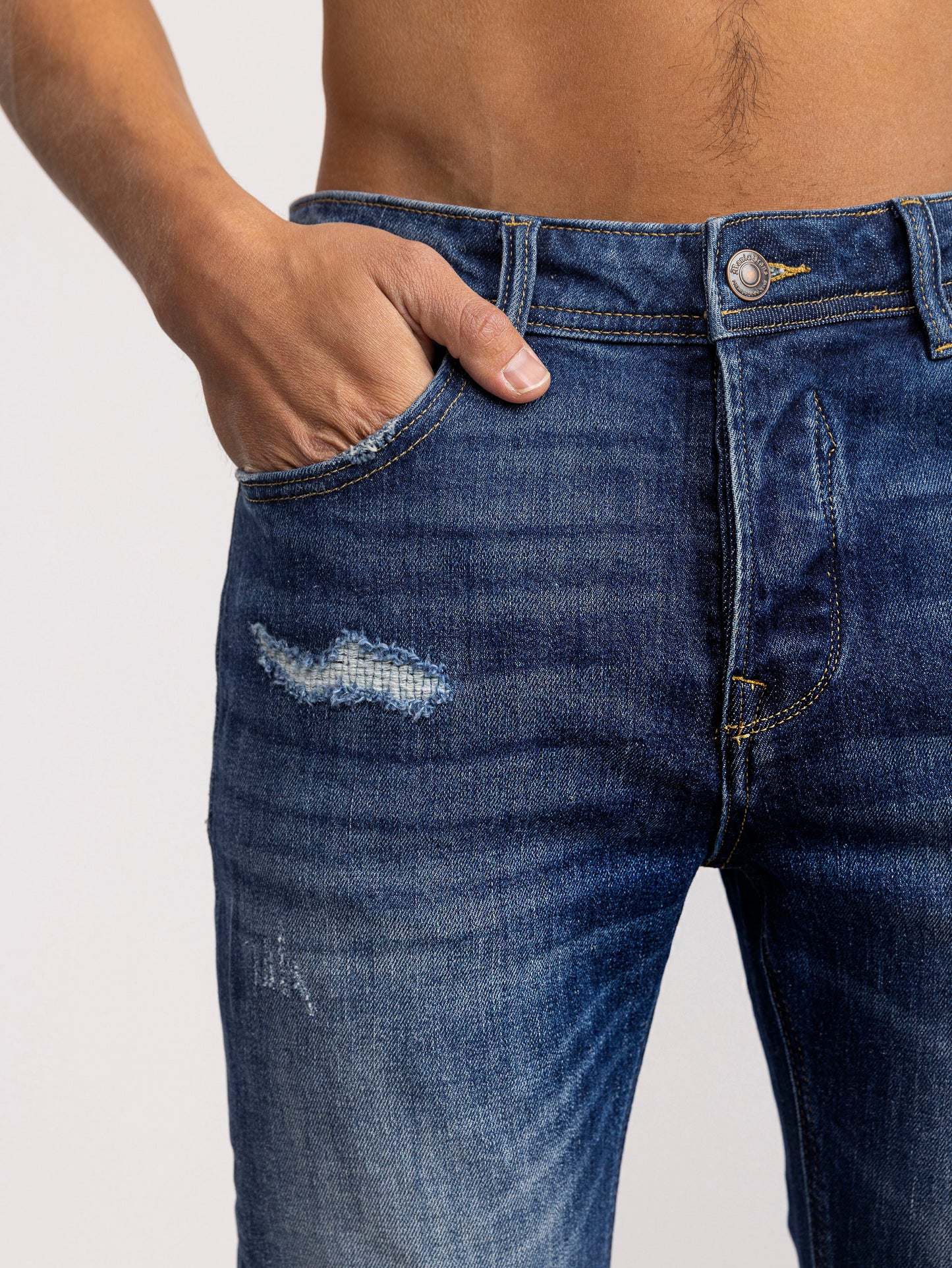 FASHION JEANS