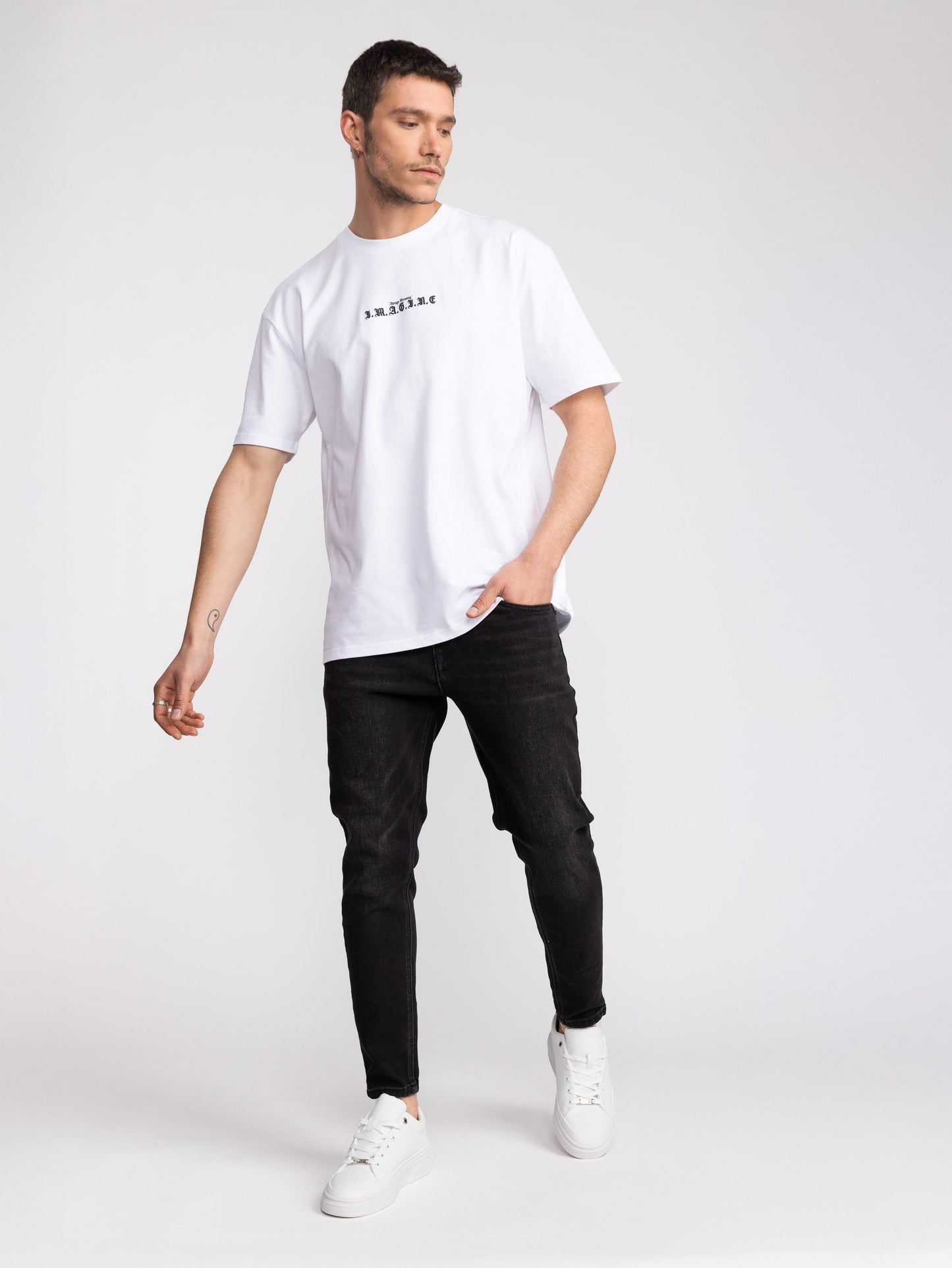 BASIC JEANS