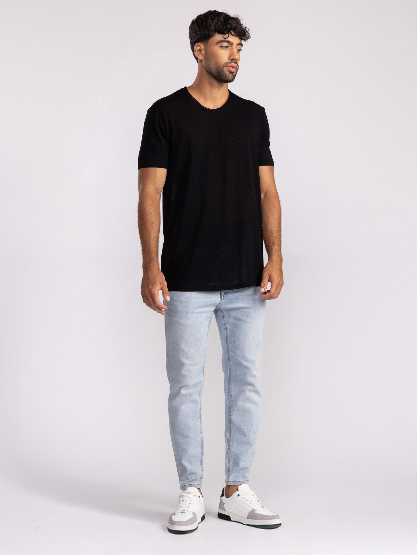 BASIC JEANS